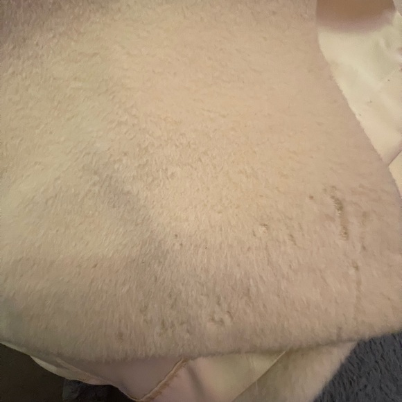 WOMENS..VTG. CREME..”PACESETTER” 100% wOOL DOUBLE BREAST PLEATED MAXI COAT - Picture 13 of 13